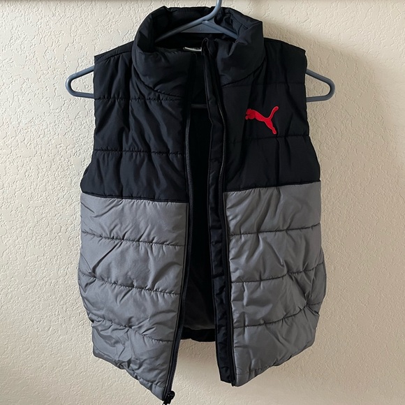 Puma Boys Puffer Vest | Size S 7/8 | Black & Gray | Full Zip | Like New - Picture 7 of 9